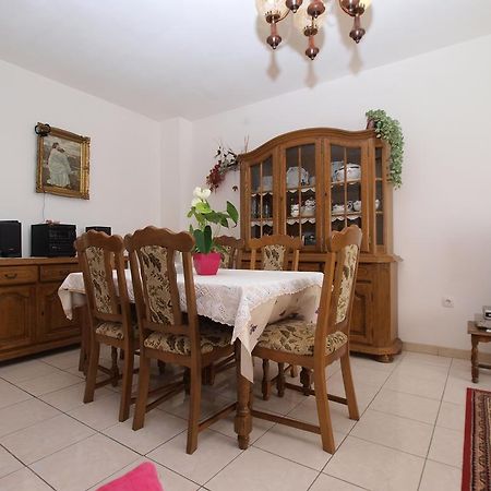 Apartment Luisa 1437 Peruški المظهر الخارجي الصورة