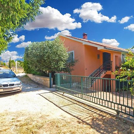 Apartment Luisa 1437 Peruški المظهر الخارجي الصورة