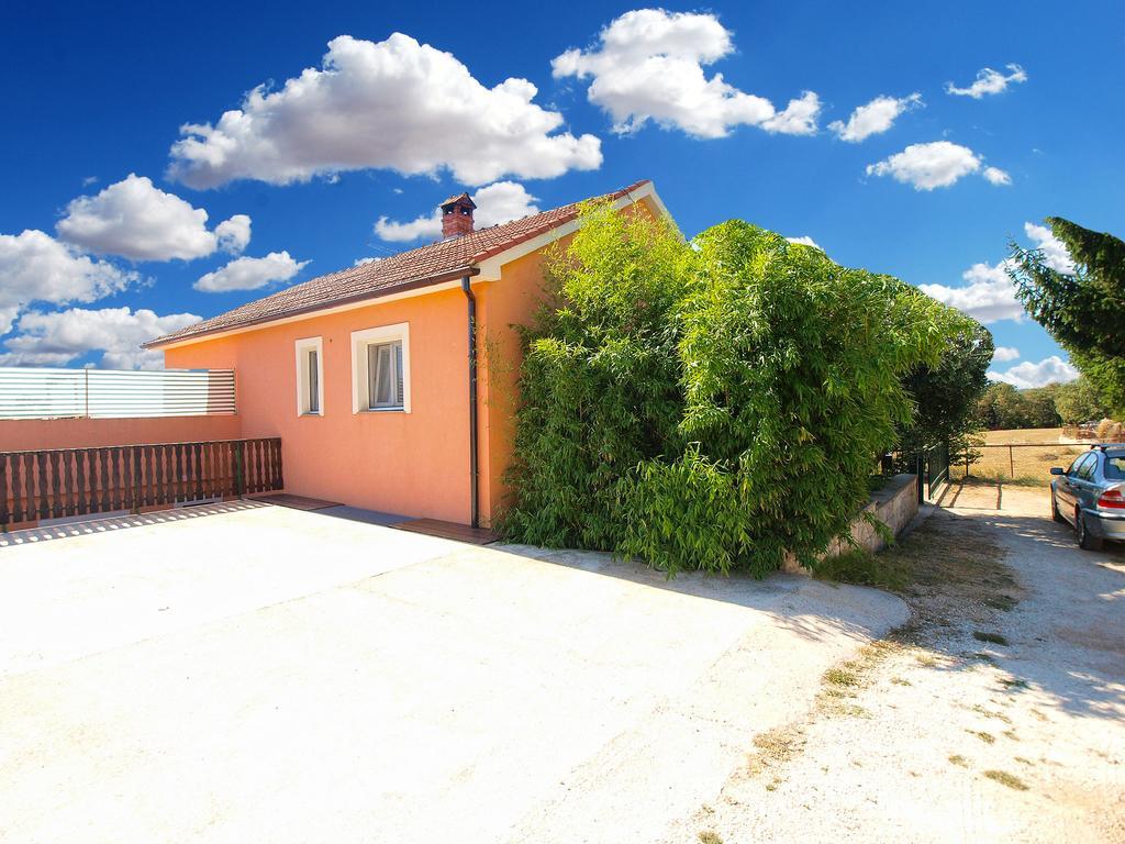Apartment Luisa 1437 Peruški المظهر الخارجي الصورة