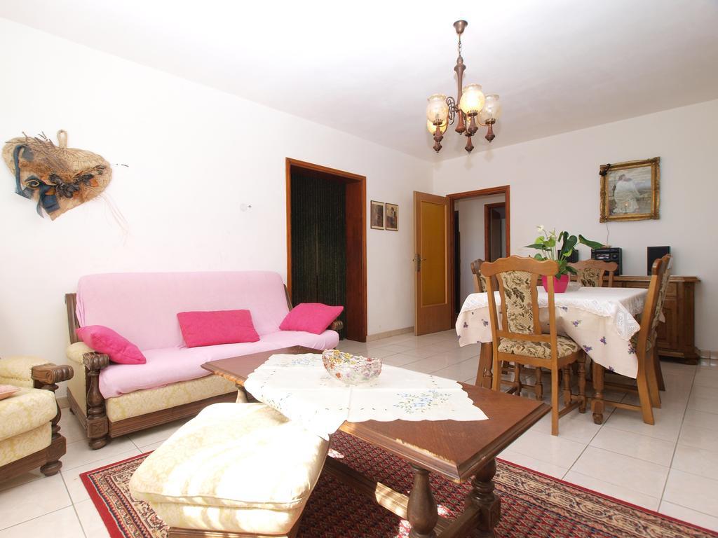 Apartment Luisa 1437 Peruški المظهر الخارجي الصورة