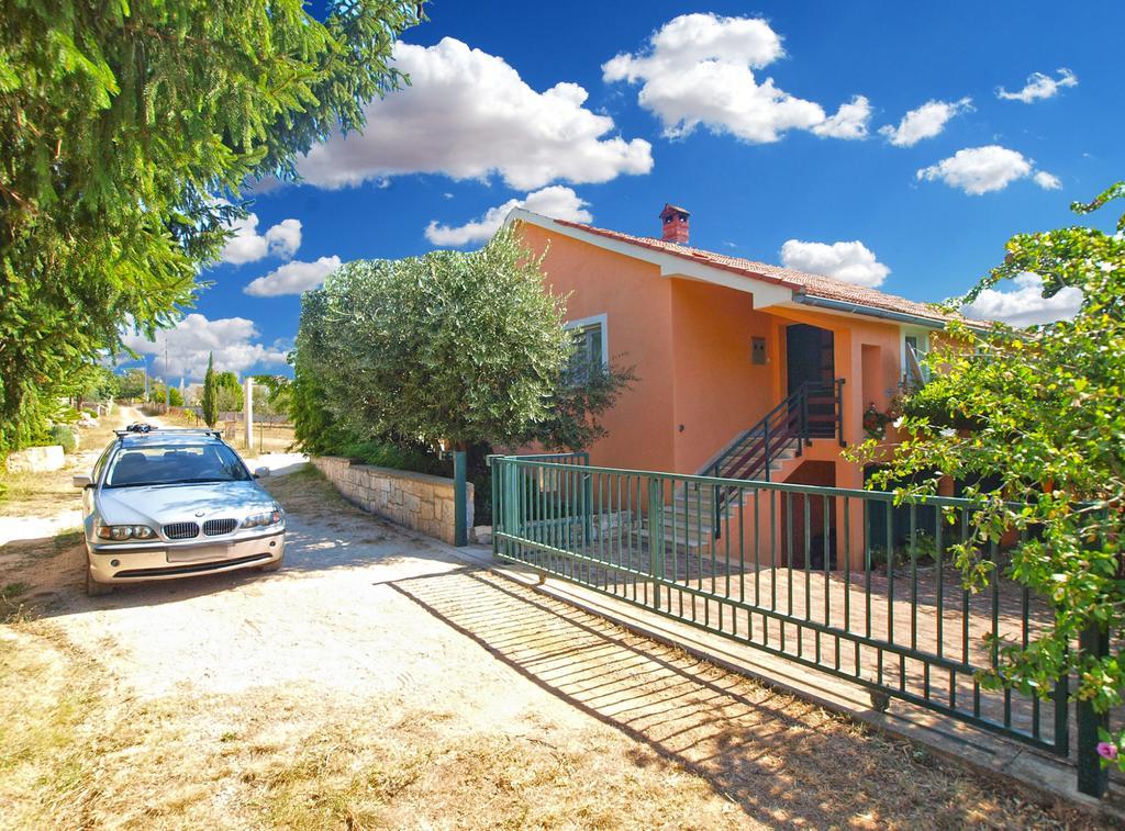Apartment Luisa 1437 Peruški المظهر الخارجي الصورة