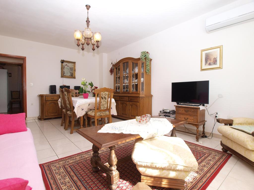 Apartment Luisa 1437 Peruški المظهر الخارجي الصورة