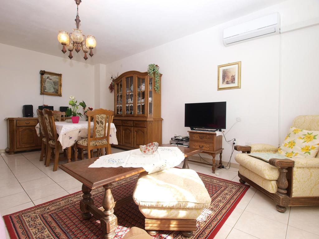 Apartment Luisa 1437 Peruški المظهر الخارجي الصورة