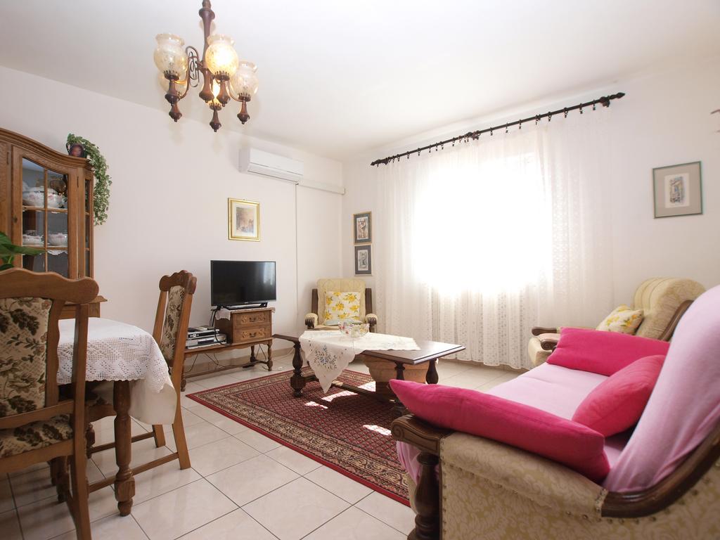 Apartment Luisa 1437 Peruški المظهر الخارجي الصورة